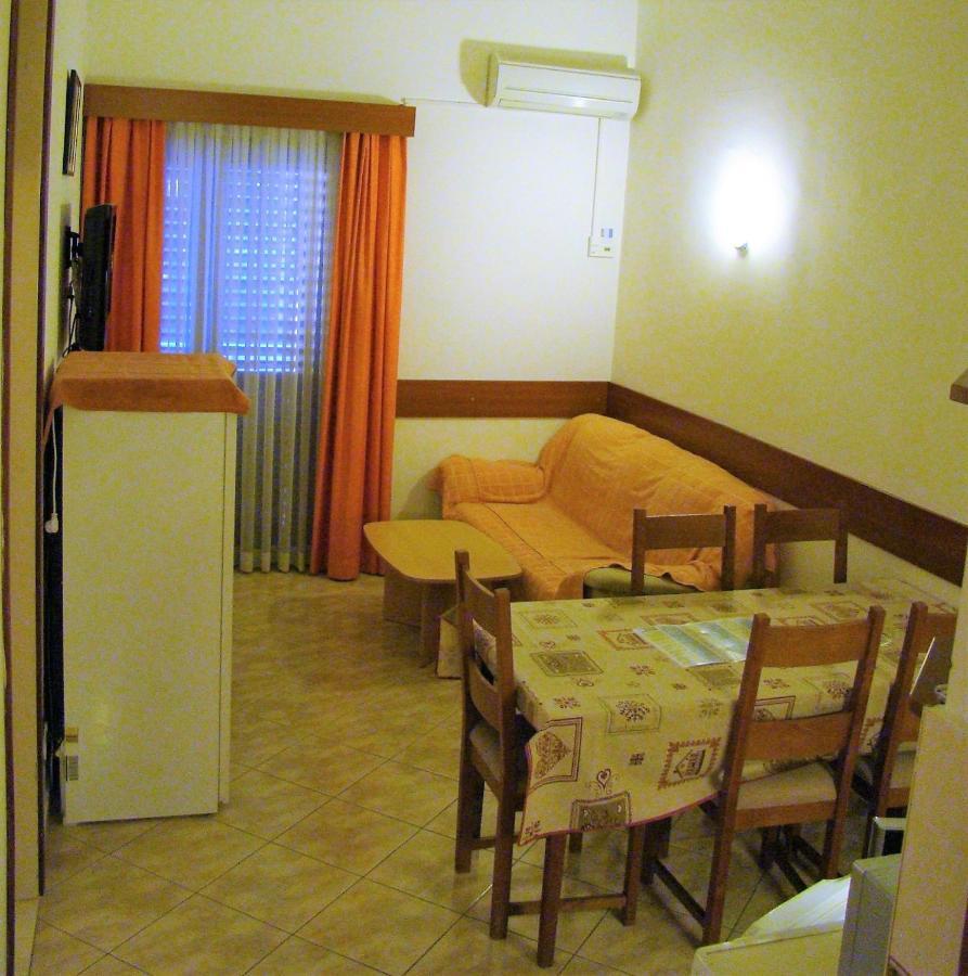 Apartments Lavica Podstrana Extérieur photo