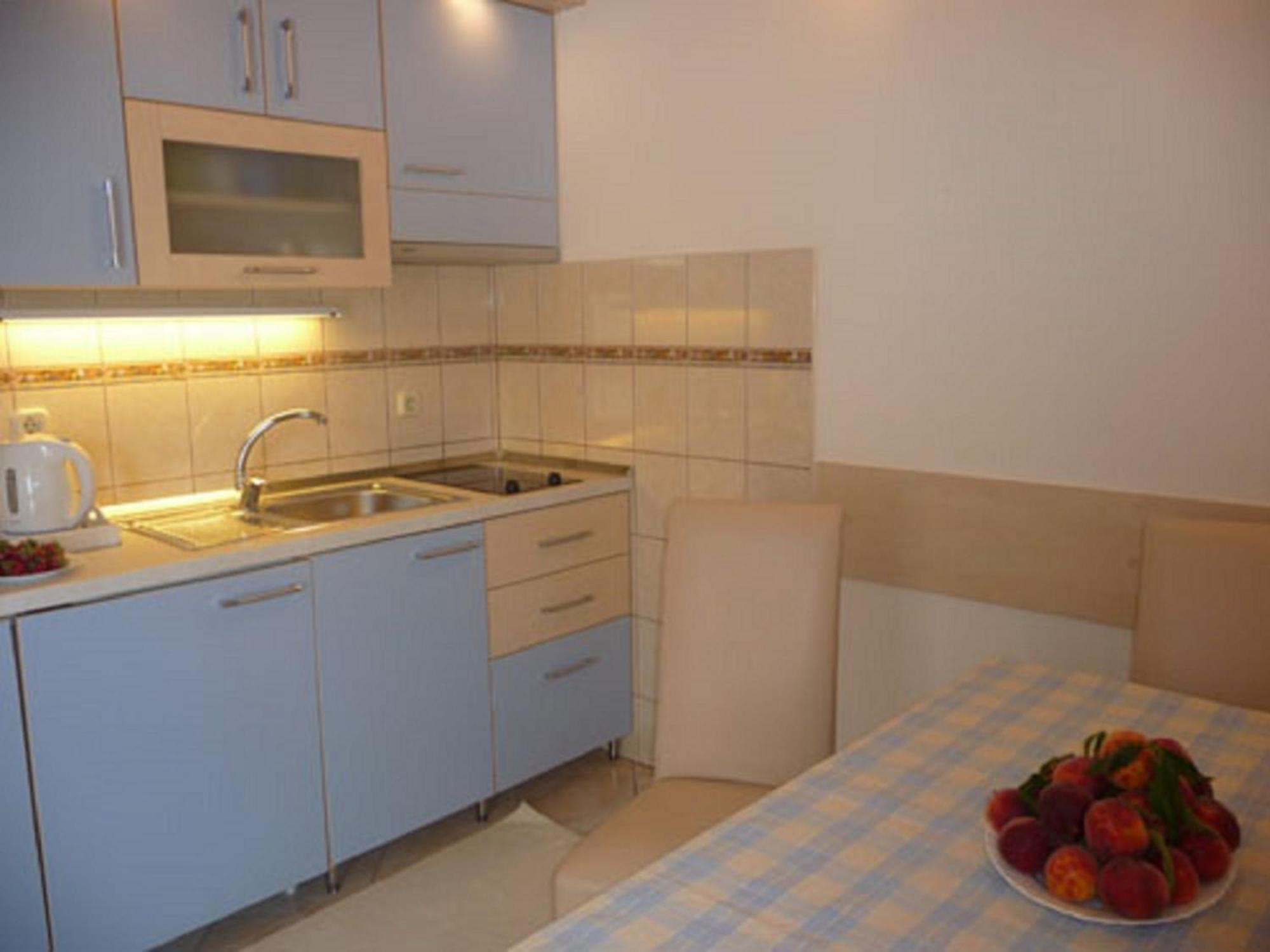 Apartments Lavica Podstrana Chambre photo