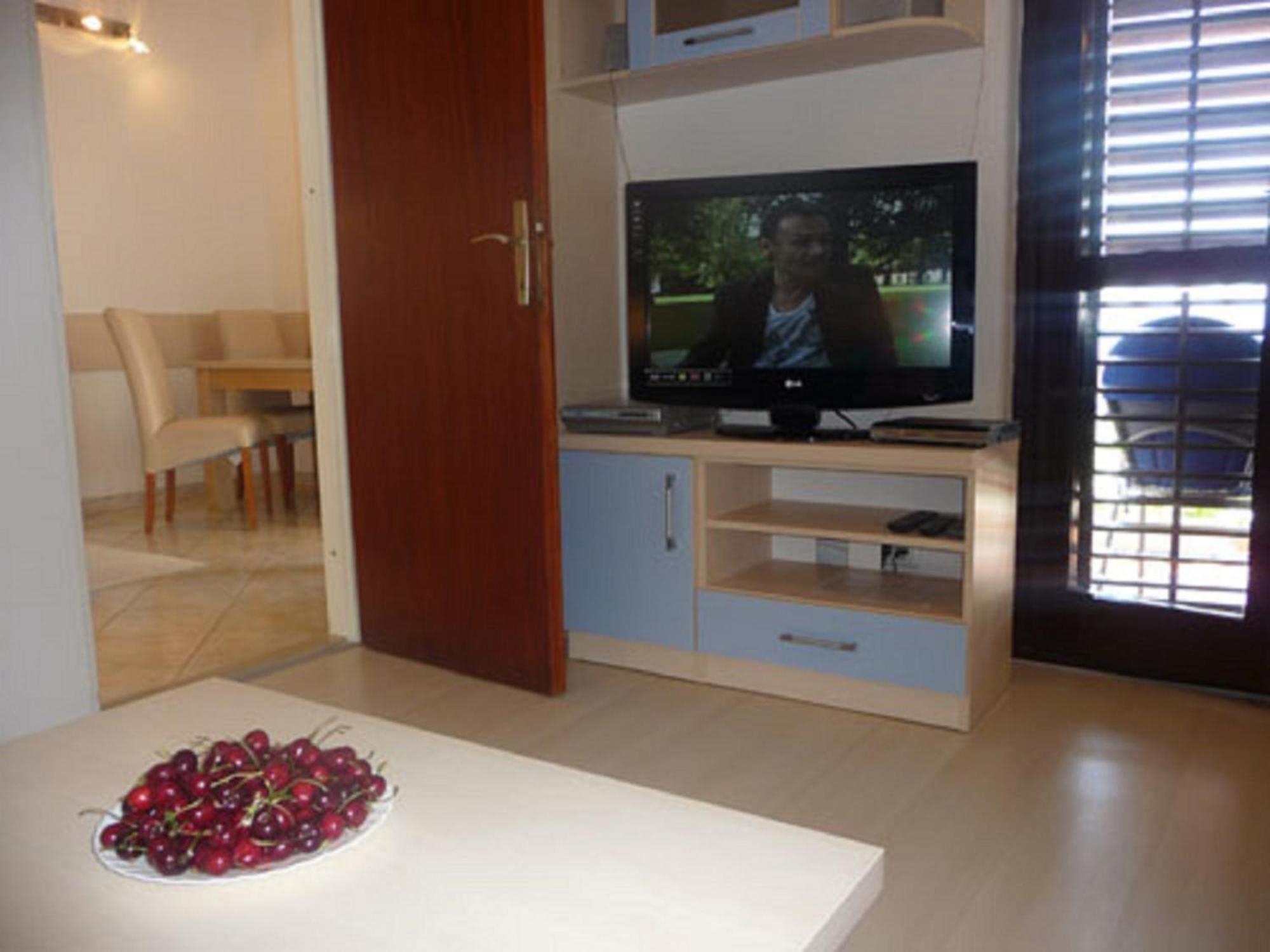 Apartments Lavica Podstrana Chambre photo